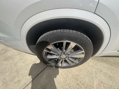 Used 2020 Cadillac XT6 Premium Luxury FWD image 31