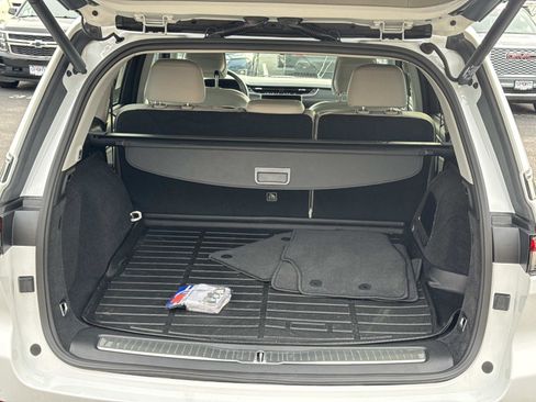 Used 2022 Jeep Grand Cherokee Overland w/ Advanced Protech Group III image 16