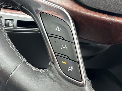 Certified 2023 Cadillac XT5 Premium Luxury AWD/4WD image 40