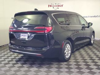 Used 2024 Chrysler Pacifica Touring-L FWD video 3