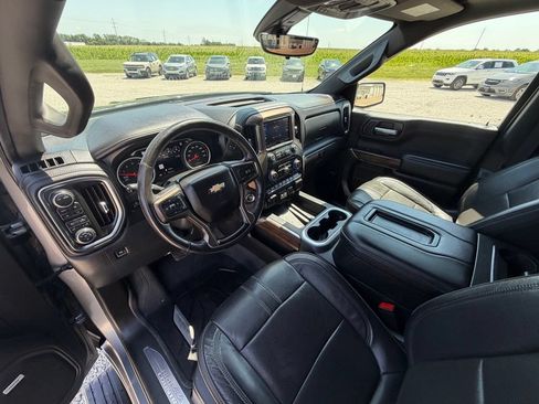 Used 2020 Chevrolet Silverado 1500 High Country w/ Technology Package AWD/4WD image 16