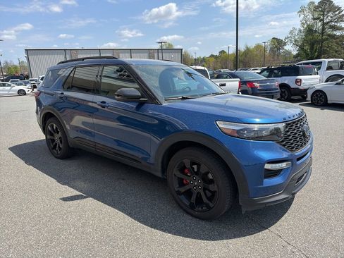 Used 2020 Ford Explorer ST w/ ST Street Pack image 9