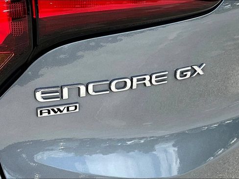 Used 2025 Buick Encore GX Preferred AWD/4WD image 24