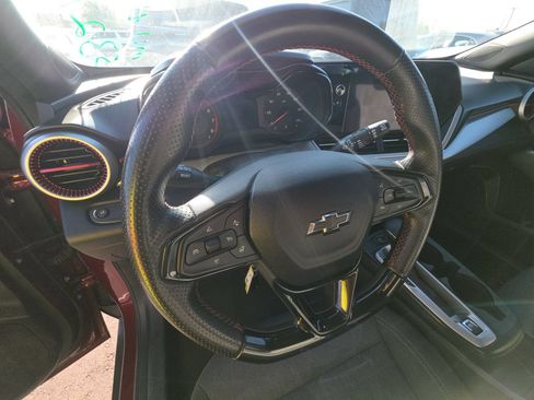 Used 2024 Chevrolet Trax RS FWD image 8