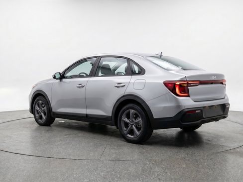 Used 2025 Kia K4 FWD image 6