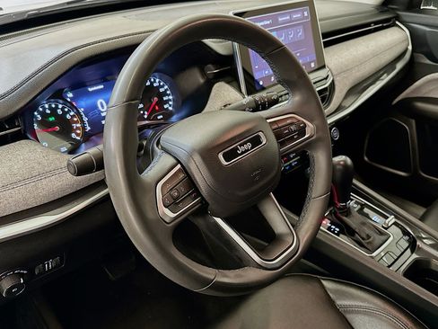 Used 2022 Jeep Compass Latitude AWD/4WD image 18