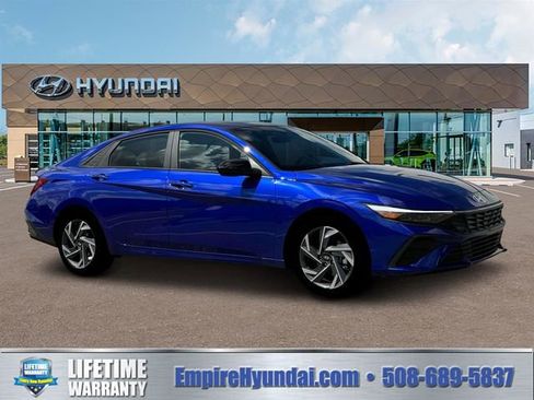 New 2025 Hyundai Elantra Sport image 10