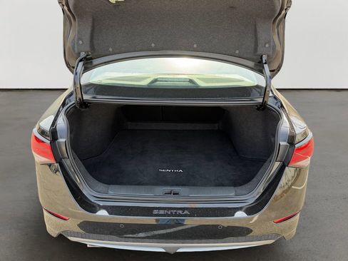 Used 2023 Nissan Sentra SR w/ Electronics Package image 14