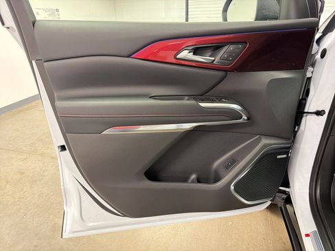New 2026 Chevrolet Traverse RS FWD image 20