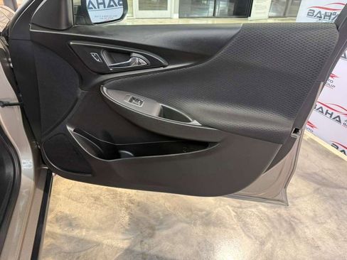 Used 2025 Chevrolet Malibu LT image 47