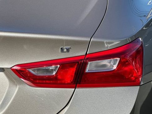 Used 2023 Chevrolet Malibu LT FWD image 29