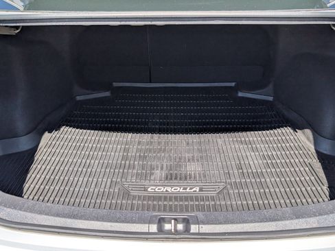 Used 2020 Toyota Corolla LE FWD image 8
