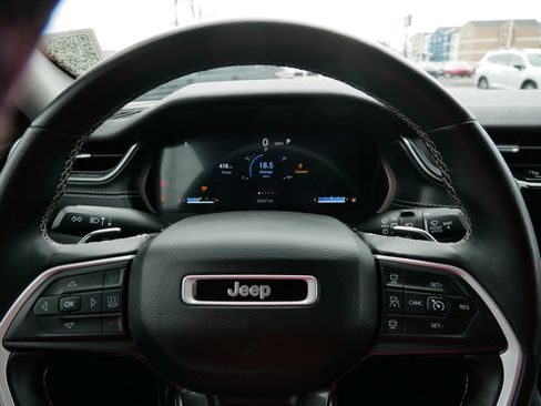 Used 2022 Jeep Grand Cherokee L Laredo w/ Luxury Tech Group I image 25