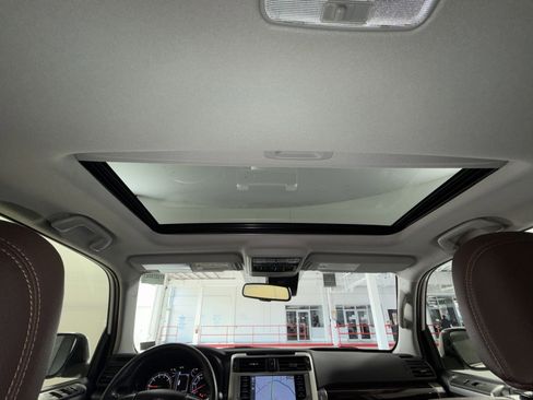 Used 2023 Toyota 4Runner Limited image 24