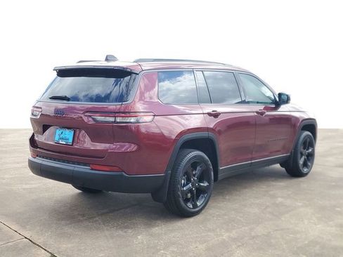 New 2026 Jeep Grand Cherokee L Limited w/ Limited Altitude Package image 4