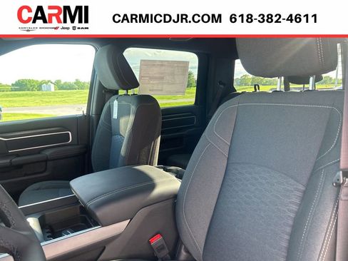 New 2026 RAM 2500 Big Horn AWD/4WD image 10