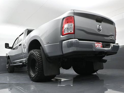 Used 2024 RAM 3500 Tradesman w/ Chrome Appearance Group AWD/4WD image 31