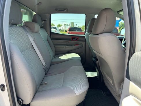 Used 2015 Toyota Tacoma 4x4 Double Cab w/ SR Package image 26