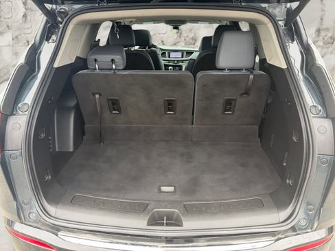 Used 2020 Buick Enclave Essence w/ Sound and Sites Package AWD/4WD image 25