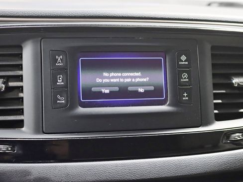 Used 2017 Chrysler Pacifica Touring image 19