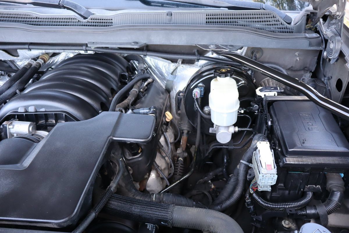 Used 2014 Chevrolet Silverado 1500 LTZ Z71 w/ LTZ Plus Package AWD/4WD image 37