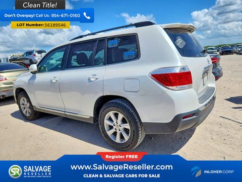 Used 2013 Toyota Highlander SE FWD image 3