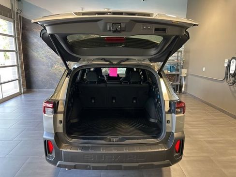 Used 2026 Subaru Outback Premium AWD/4WD image 29