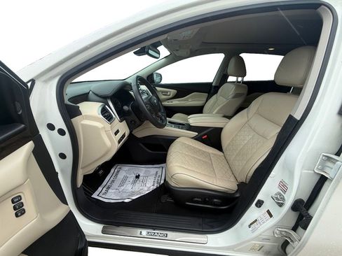 Used 2020 Nissan Murano Platinum w/ Cargo Package FWD image 10