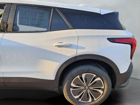 New 2025 Chevrolet Blazer EV LT image 25