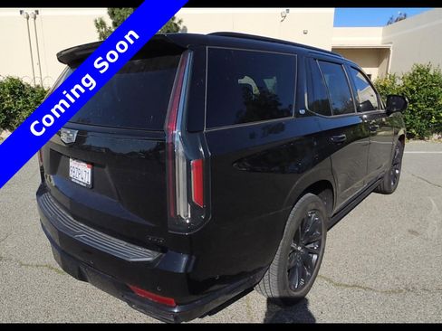 Used 2022 Cadillac Escalade Sport Platinum w/ LPO, ONYX Package image 19