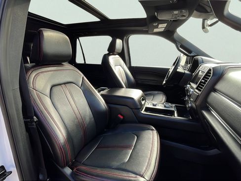 Used 2021 Ford Expedition Limited image 22