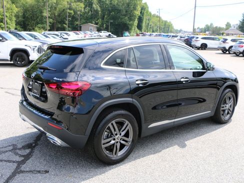 Used 2025 Mercedes-Benz GLA 250 4MATIC image 8
