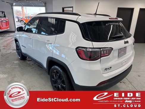 New 2026 Jeep Compass Latitude image 6