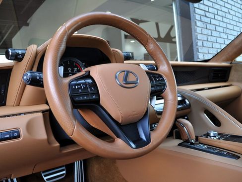 Used 2018 Lexus LC 500 Coupe w/ Performance Package image 37