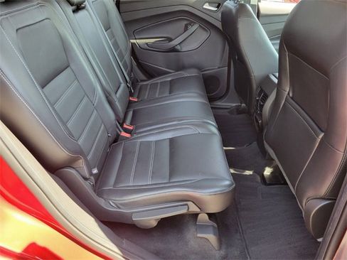 Used 2019 Ford Escape Titanium image 14