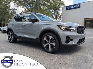 New 2026 Volvo XC40 B5 Plus w/ Protection Package Premier video 1