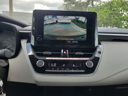 Used 2025 Toyota Corolla LE image 12