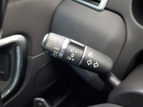 Used 2017 Land Rover Discovery Sport HSE image 28