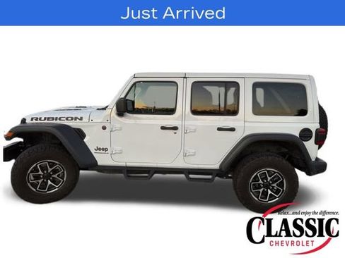 Used 2024 Jeep Wrangler Unlimited Rubicon w/ Convenience Group image 18