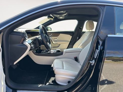 Used 2023 Mercedes-Benz CLA 250 4MATIC image 9