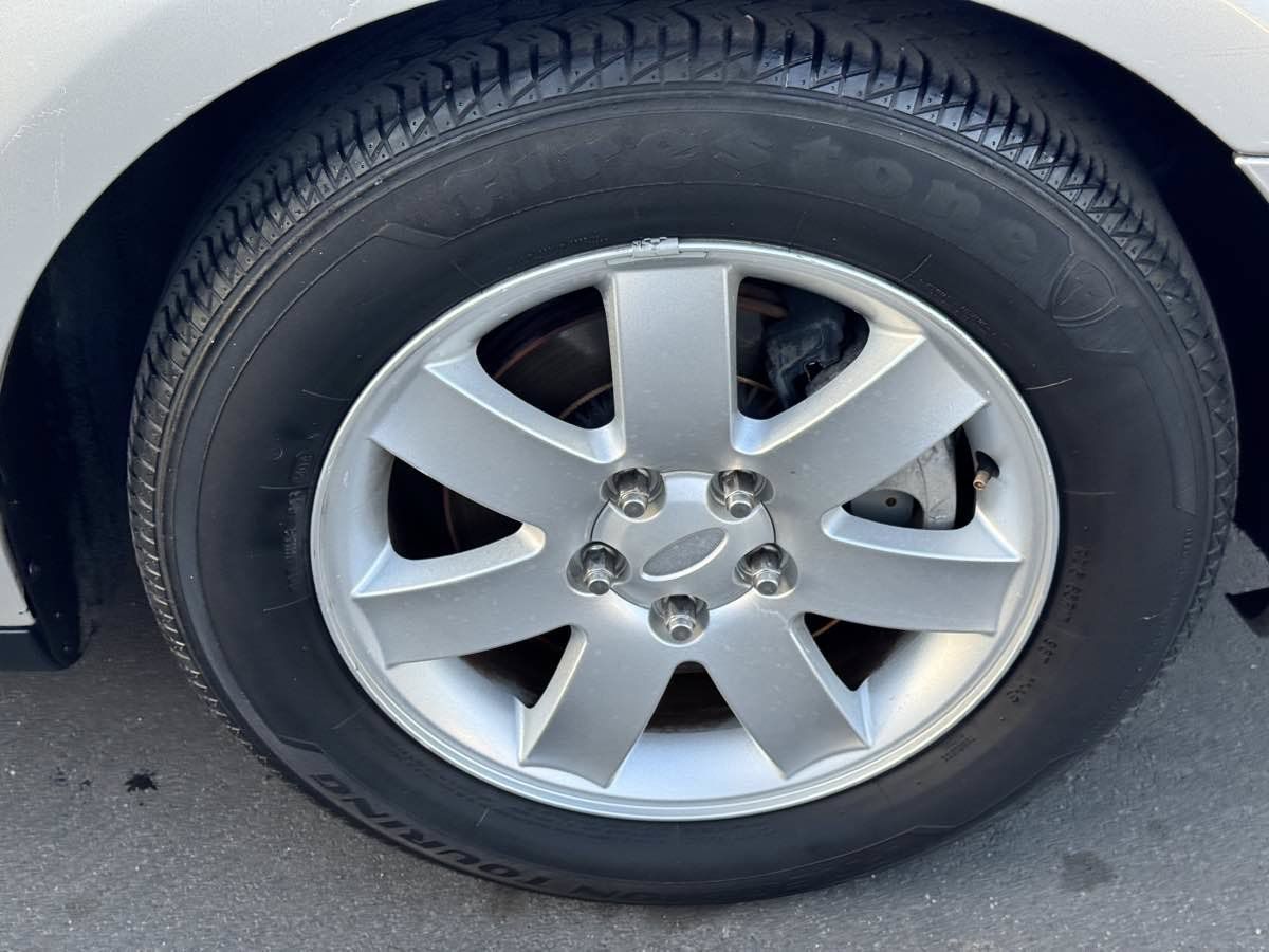 Used 2006 Ford Five Hundred SEL FWD image 18