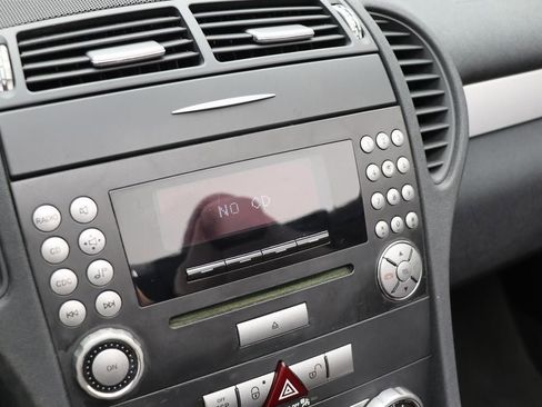 Used 2005 Mercedes-Benz SLK 350 image 28