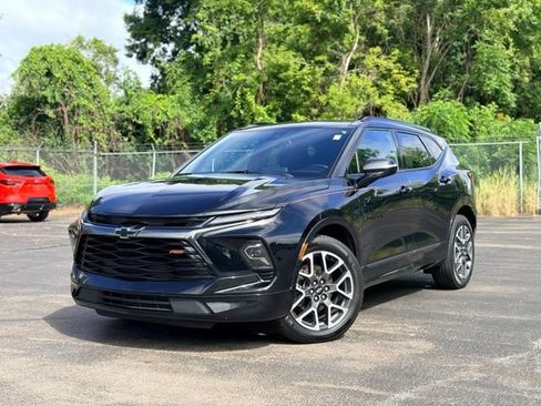 Used 2023 Chevrolet Blazer RS w/ LPO, Floor Liner Package AWD/4WD image 2