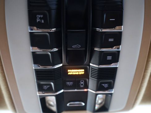 Used 2011 Porsche Panamera 4 AWD/4WD image 34
