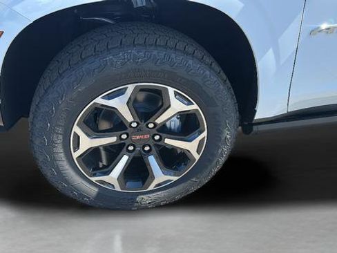 New 2026 GMC Yukon XL AT4 w/ AT4 Premium Package AWD/4WD image 29