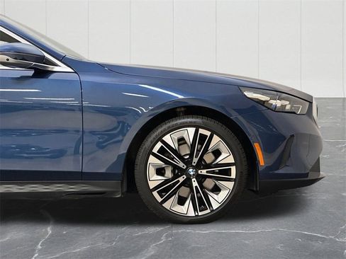 Used 2024 BMW 530i xDrive w/ Premium Package image 11