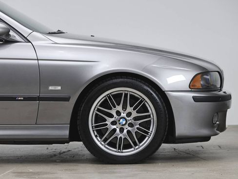 Used 2003 BMW M5 RWD image 26