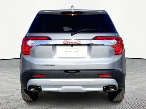 Used 2023 GMC Acadia SLE image 6