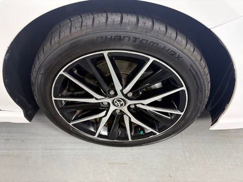 Used 2023 Toyota Camry SE FWD image 10