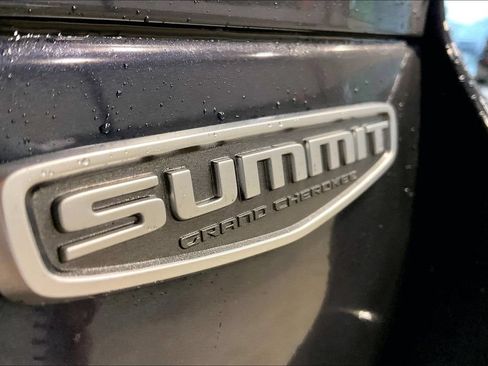 Used 2024 Jeep Grand Cherokee L Summit w/ Advanced Protech Group IV AWD/4WD image 24